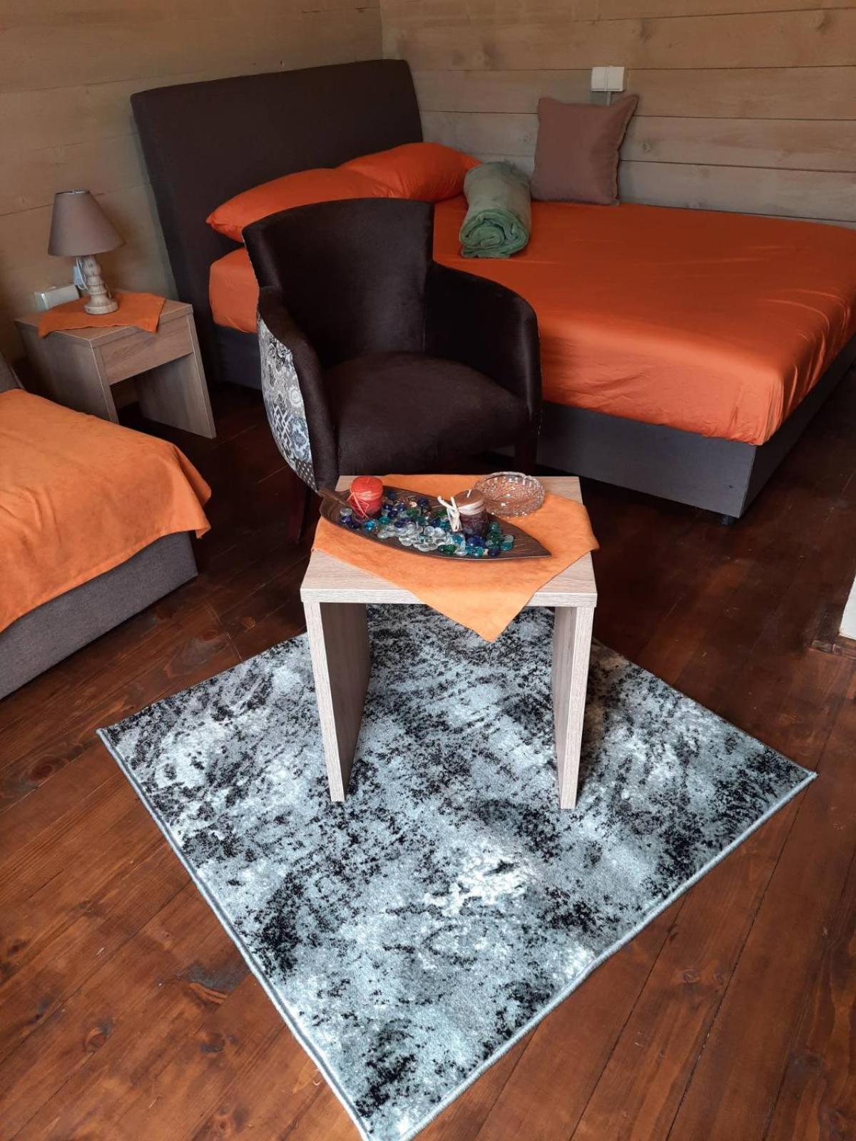 Mali Raj Apartmani Cetinje Buitenkant foto