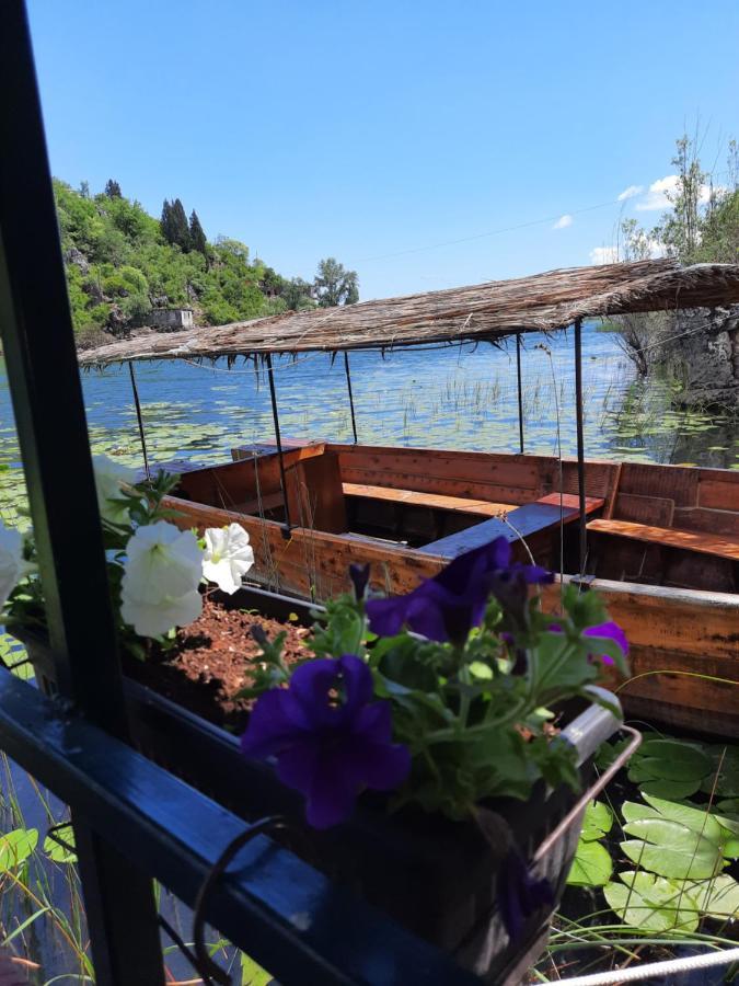 Mali Raj Apartmani Cetinje Buitenkant foto